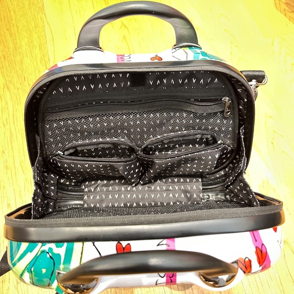 Brighton Jetsetter Travel Case w/cosmetic bag - Picture 7 of 12